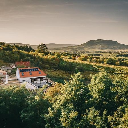 Fata Birtok Hotel Nemesgulacs ภายนอก รูปภาพ